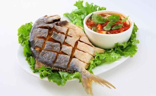 pan fried golden pomfret fish